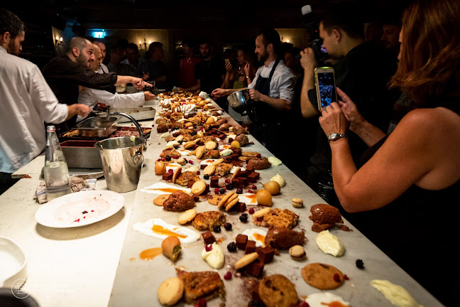 הסלון - הסעדה