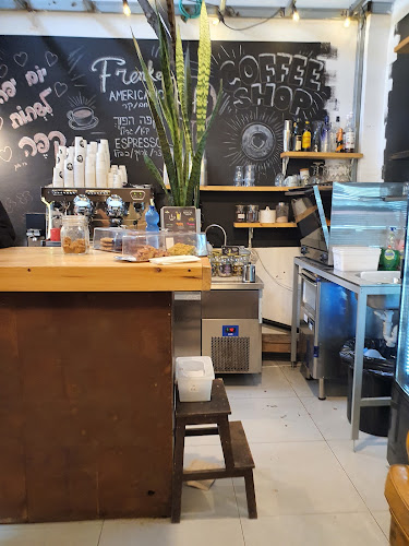 הרב יצחק ידידיה פרנקל 6, תל אביב-יפו