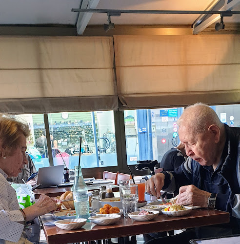 דרבי בר דגים - רמת אביב - הסעדה