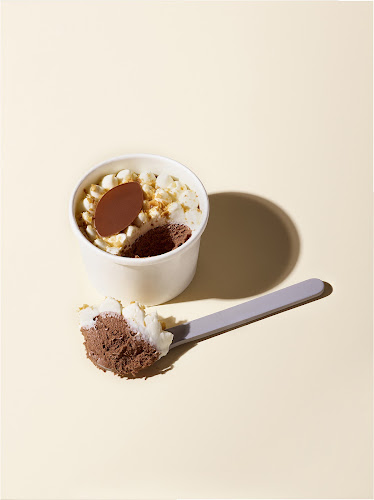 Comentarii opinii despre Alon Shabo Store (אלון שבו חנות וקונדיטוריה שינקין)