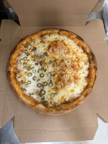 Opinii despre פיצה בוניטה în טירת כרמל - הסעדה
