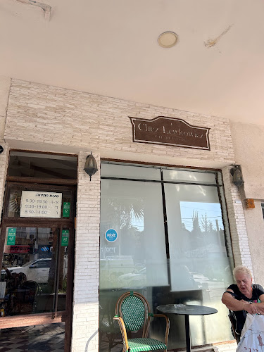 מעדניית לבקוביץ' - הסעדה