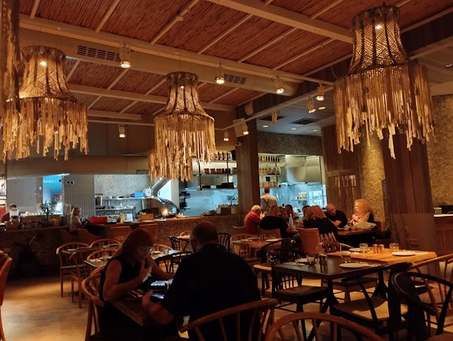 ביץ׳ קלאב חיפה - Beach Club Haifa - הסעדה