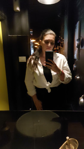 בסטורי - הסעדה