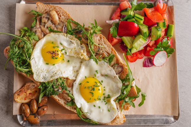 קפה לוגאנו - הסעדה