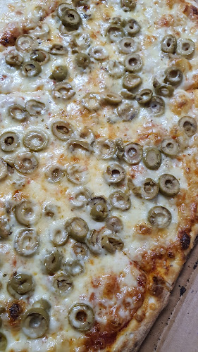 Opinii despre Pizza deluxe - פיצה דילוקס în שפרעם - הסעדה