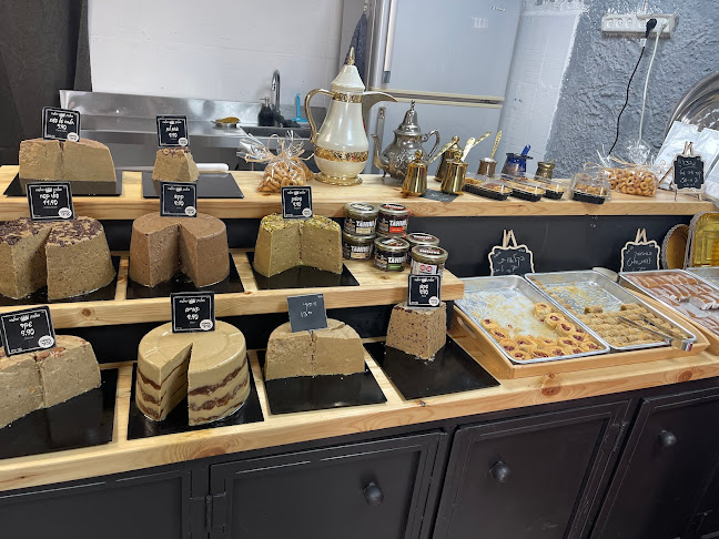 כנאפה זוהרה - הסעדה