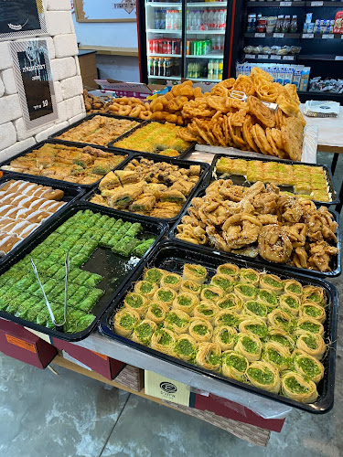 מאפיית הראשונים