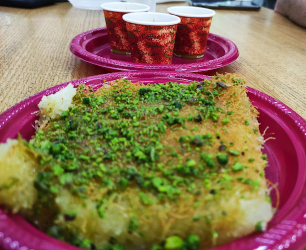 ממתקי בני אבו אלסעיד אלמוכתאר - הסעדה