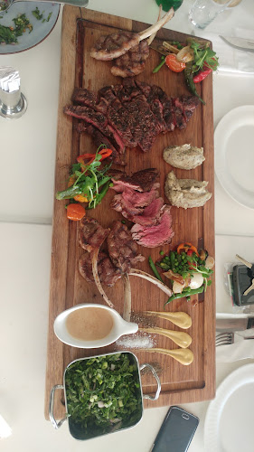 טורקיז - הסעדה