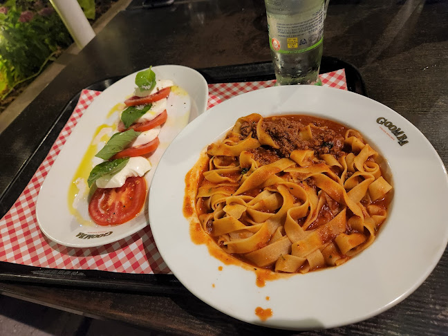 גומבה פתח תקוה - הסעדה