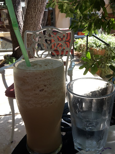 garden cafe - הסעדה