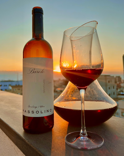 Winewise יין בשוק שרונה - תל אביב-יפו