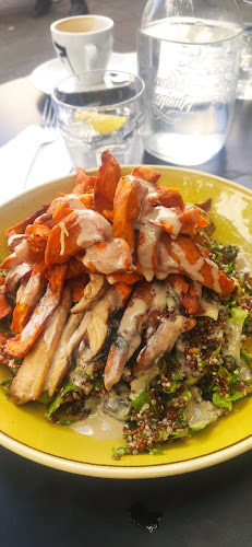 דה סטריטס - הסעדה