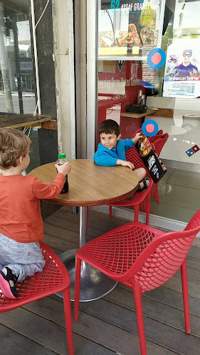 דומינוס פיצה ראשון לציון מרכז - הסעדה