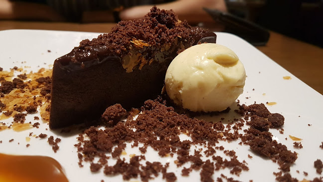 ברחבה של קניון כיכר האודיטוריום 134, שדרות הנשיא, חיפה