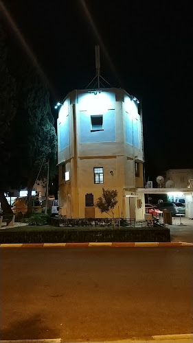 קיוסק הבריכה - הסעדה