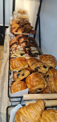 בזל בייקרי - הסעדה