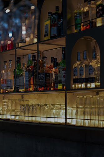 אליבי בר - הסעדה