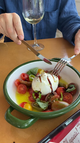 גויה תל אביב כשר