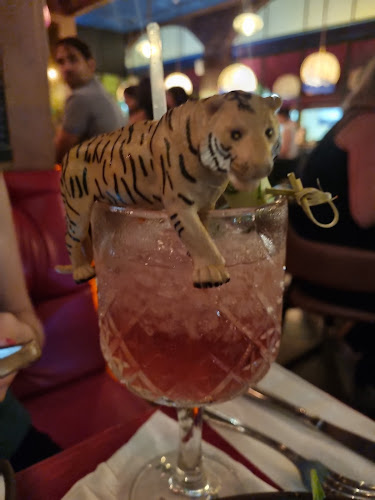 קולקטיב בר - הוד השרון