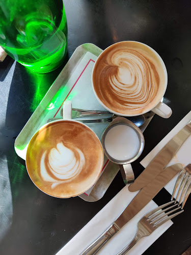 Opinii despre Cafe Alma Neve Tzedek - קפה עלמה נוה צדק în תל אביב-יפו - הסעדה