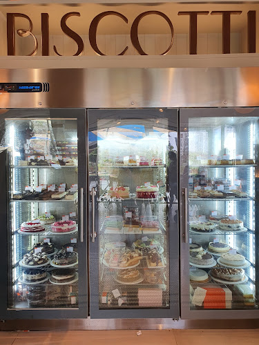 ביסקוטי - הסעדה