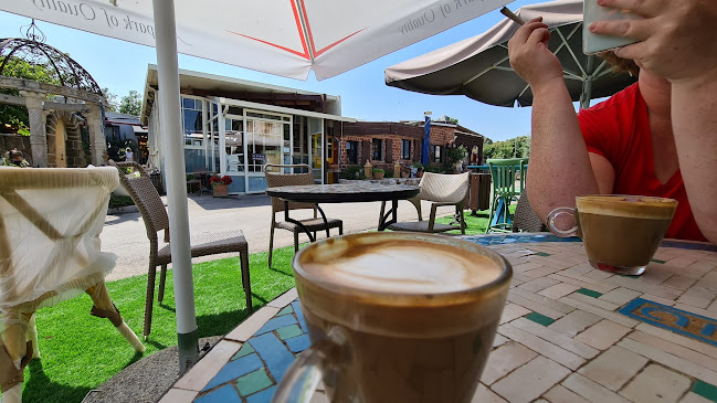 Cafe Turqouise - הסעדה