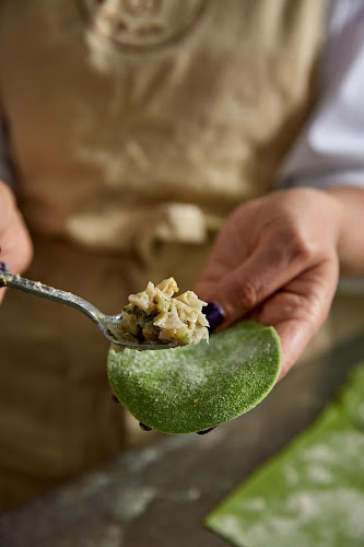 קומראן Qumran TLV - הסעדה