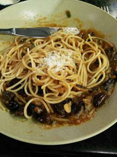 בר גוריון - הסעדה