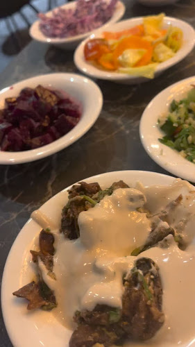 החברים ירושלים מהדרין - הסעדה