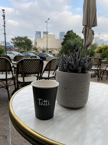 טאטי בייקרי - הסעדה