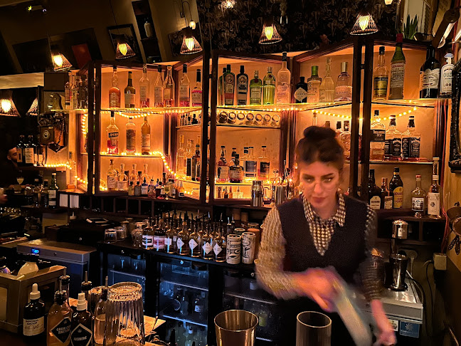 אימפריאל קוקטייל בר - הסעדה