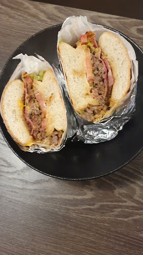 קדושי בגדד 34, חיפה