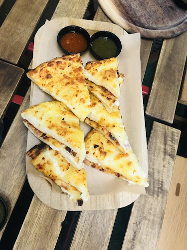 מסעדת ללה - בית מאפה ומעדניה גיאורגי אותנטי - תל אביב-יפו