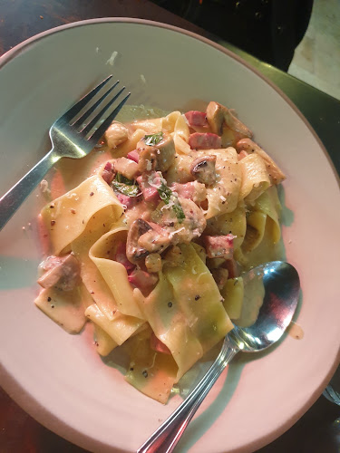 Pizza Biennale - ג'וליס