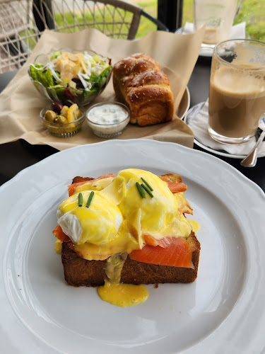 בין המטעים | קפה בקיבוץ - הסעדה