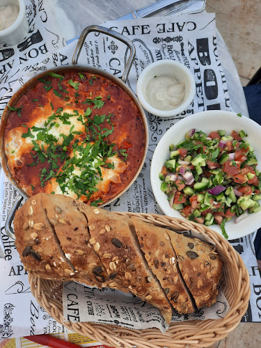 Opinii despre קפה הנדיב כשר în הרצליה - הסעדה