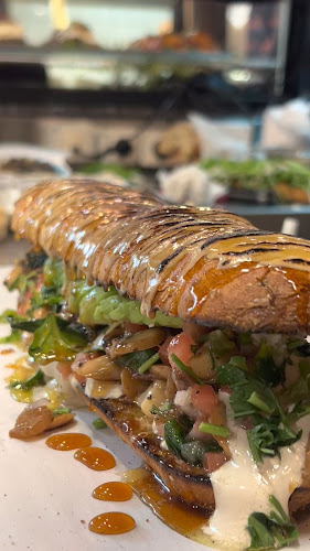 רחל בשדרה - שרונה מרקט - הסעדה