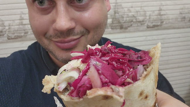 שווארמה האחים - הסעדה