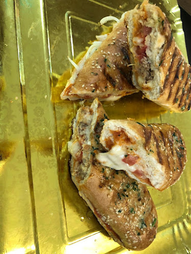 טוסט מונטנה תל אביב - הסעדה