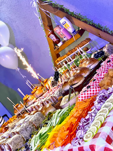 שולחן שוק אורשוק - הסעדה