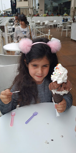 גלידה ויקטורי - הסעדה