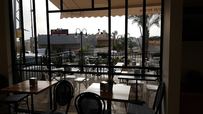 גלידת וקטורי טייבה - הסעדה