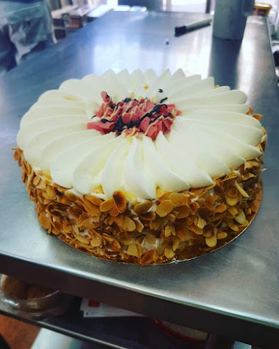 קונדיטוריה בני - הסעדה