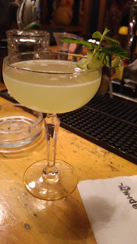 שלומפר - הסעדה