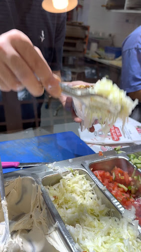 שבח פלאפל ופיצה בית הכרם