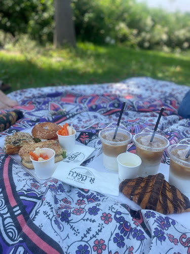 Opinii despre א-קפלה עגלת קפה în ביצרון - הסעדה