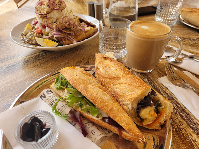 Opinii despre הצרפתי בית קפה/קונדטוריה/גלריה în עשרת - הסעדה