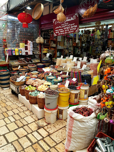 שוק עכו מהעיר העתיקה והחוף